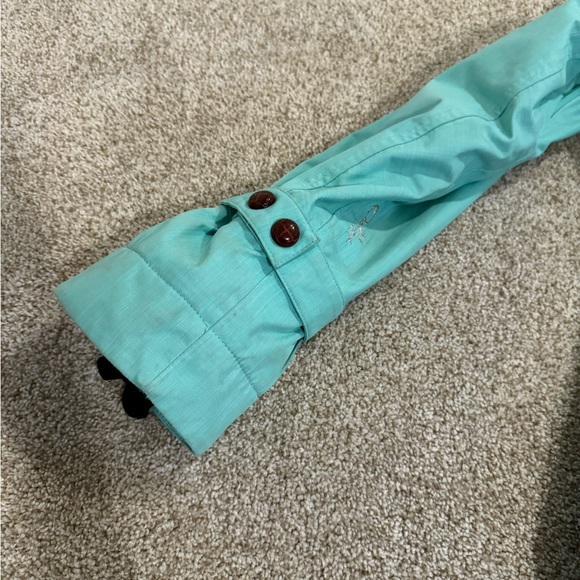 Oakley thinsulate Gretchen Bleiler ski jacket, LARGE - Picture 15 of 16